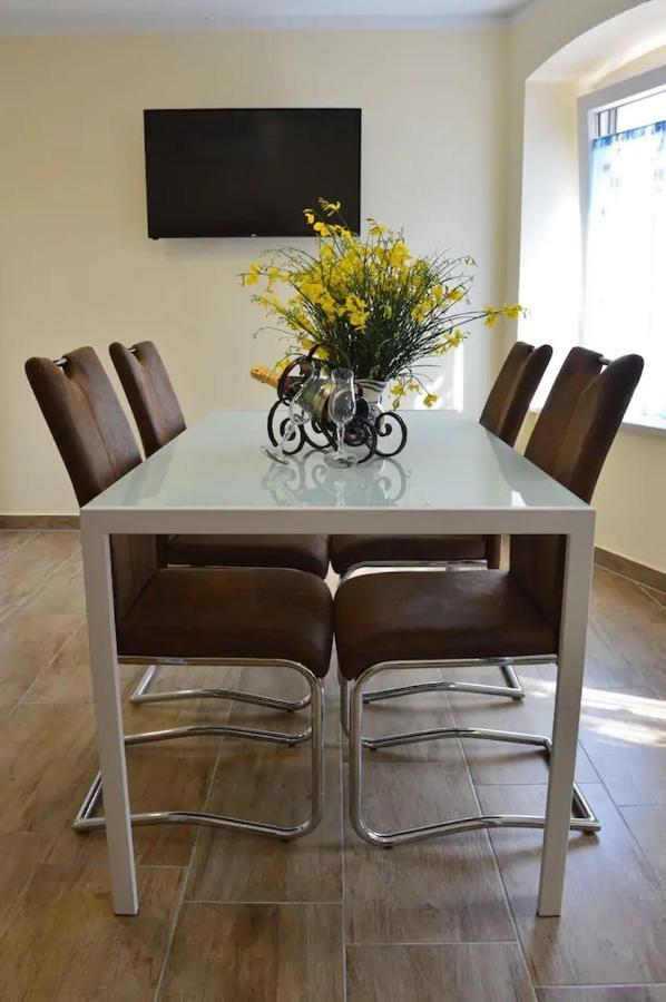 ורסאר Old Town Apartment Popovic מראה חיצוני תמונה