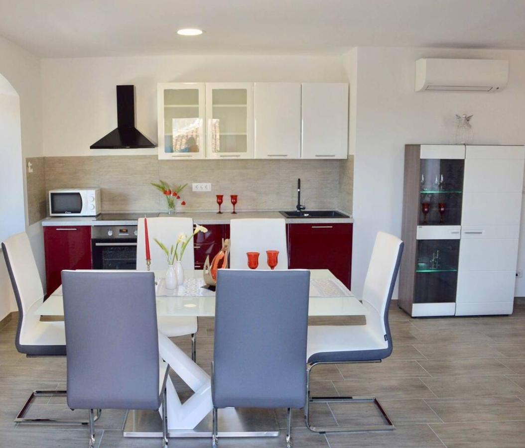ורסאר Old Town Apartment Popovic מראה חיצוני תמונה